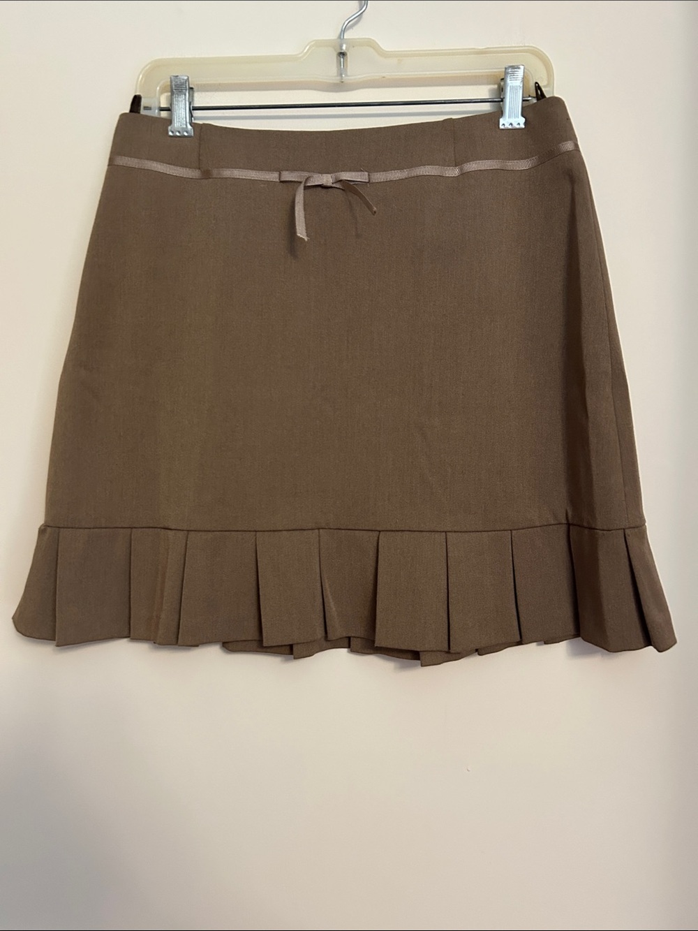Thalian Brown A-Line soft brownbpleated hem skirt polyester/rayon/lycra size 8